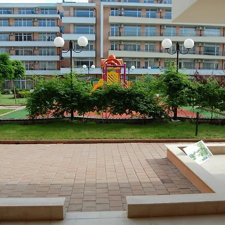 Bautik In Grand Kamelia *