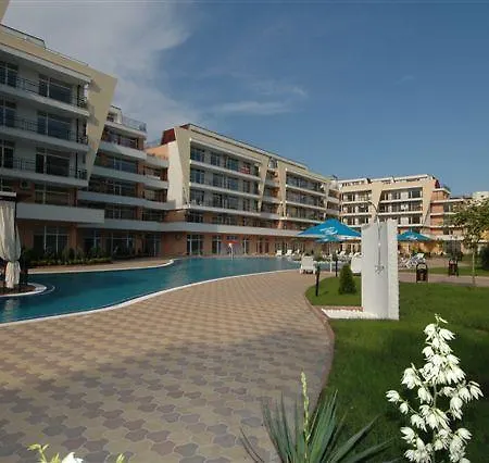 Bautik In Grand Kamelia Apartmán *