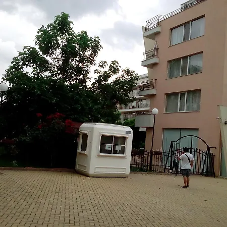 Bautik In Grand Kamelia